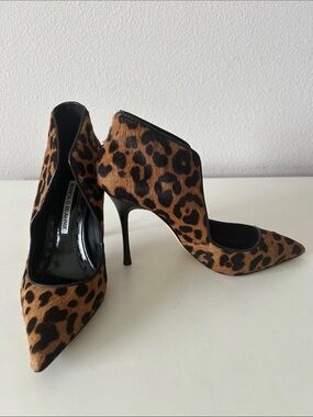 Manolo Blahnik Leopard Print Pointed Toe Stiletto Heels - Brown & Black